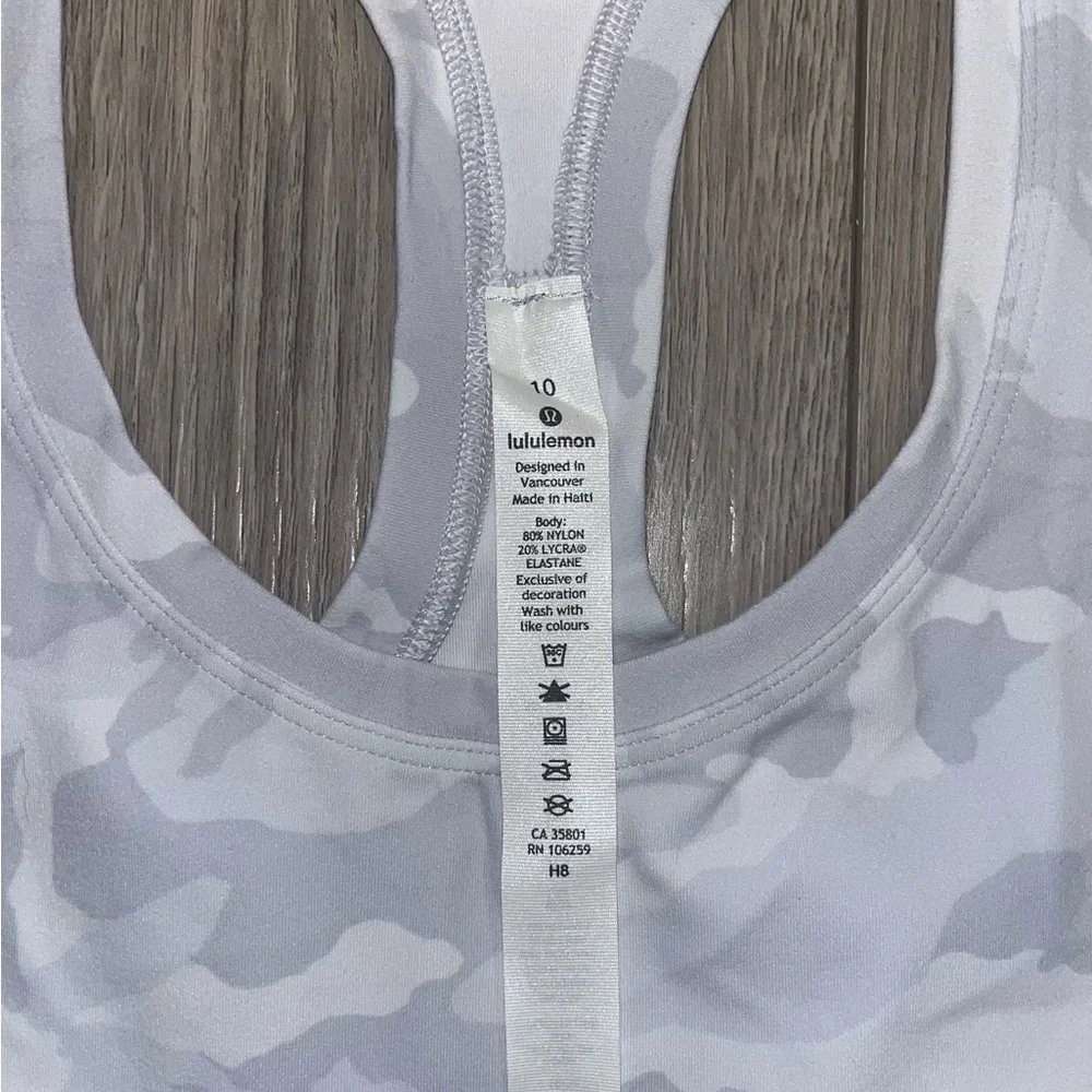 Lululemon Cool Racerback White Camo Women's Tank in size 10 - Picture 5 of 15